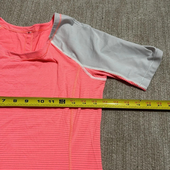Lululemon Run Turn It Up Tee Woman's Size 6 Pop Orange Reflective Stretch Top - Picture 5 of 8